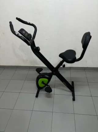 Bicicleta Estática Negra klarfit xbike 700 pro