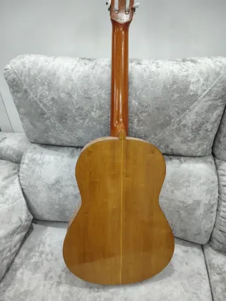 Guitarra Clásica Artesanal Antigua