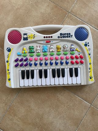 Lote Juguetes Bebé: Piano y Perro