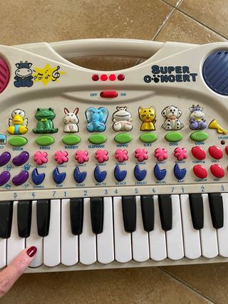 Lote Juguetes Bebé: Piano y Perro