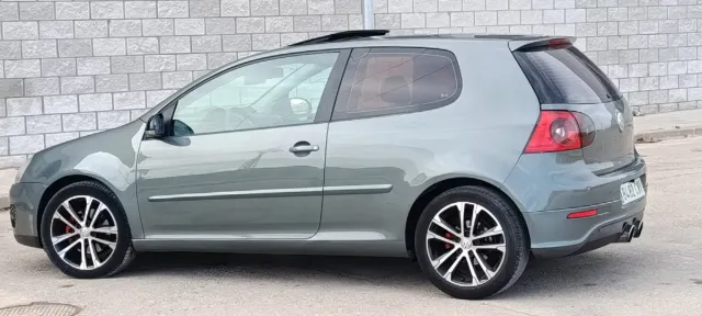 Volkswagen Golf 2004
