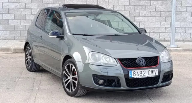 Volkswagen Golf 2004
