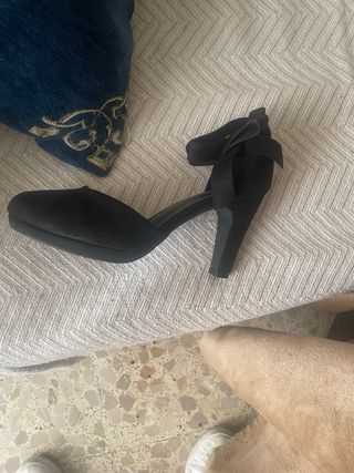 Zapatos de tacón negros
