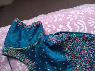 Traje Indú Azul y Rosa