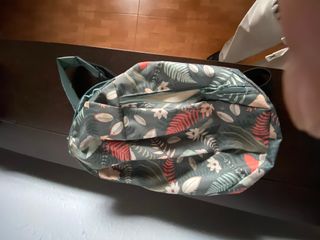 Mochila con estampado floral