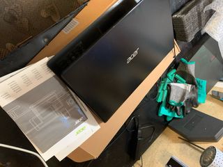 Acer Aspire 3 Ryzen 7 SSD 16 gb ram ddr4