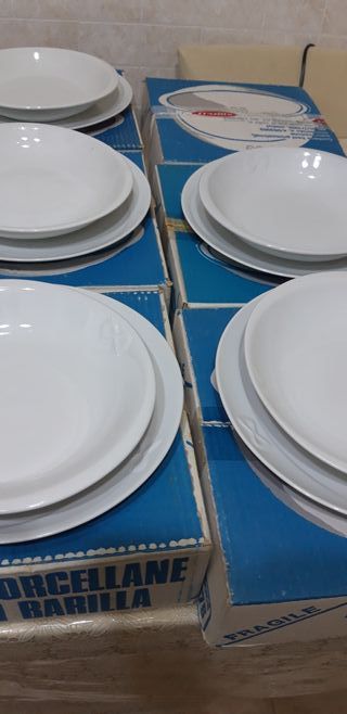 Set piatti in porcellana