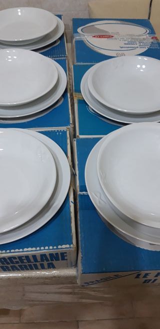 Set piatti in porcellana
