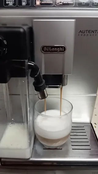 Cafetera DeLonghi Auténtica Cappuccino