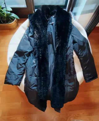 Cappotto imbottito con stola e cappuccio