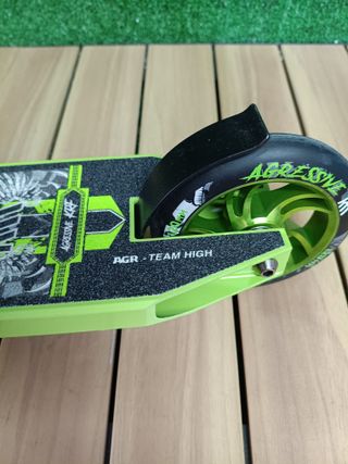 Patinete verde Scooter Agressive Team-High KRF The New Urban Concept