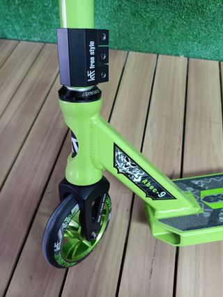 Patinete verde Scooter Agressive Team-High KRF The New Urban Concept