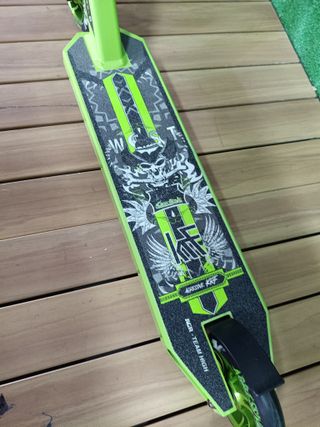 Patinete verde Scooter Agressive Team-High KRF The New Urban Concept