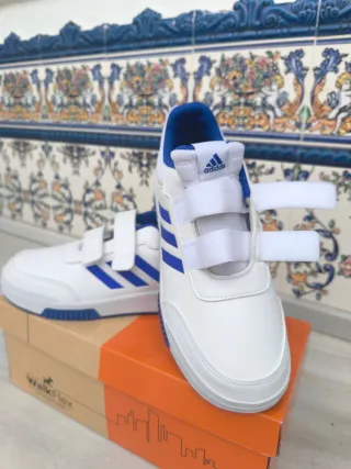 Zapatillas niño Adidas Talla 39 1/3