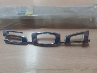 Insignia Peugeot 504 Cromada