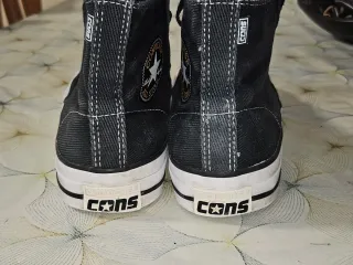Botas Converse Negras y Blancas