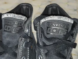 Botas Converse Negras y Blancas