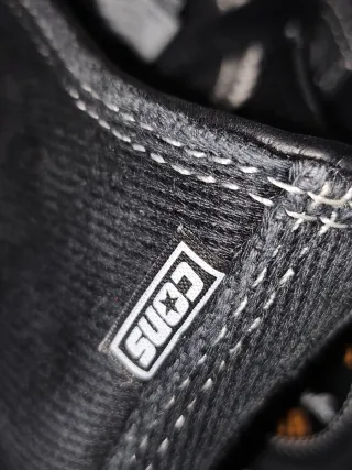 Botas Converse Negras y Blancas