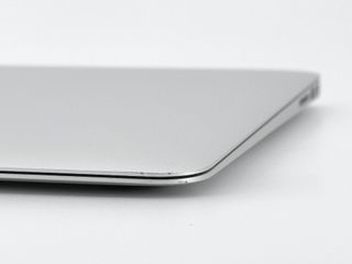 MacBook Air 13" - Intel Core i5 1.3GHz 2 núcleos - SSD 256GB - RAM 4GB