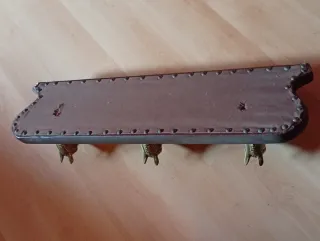 Colgador de pared con cabezas de caballo, antiguo