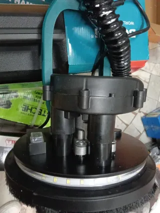 Levigatrice 850W + Aspirapolvere Liquidi