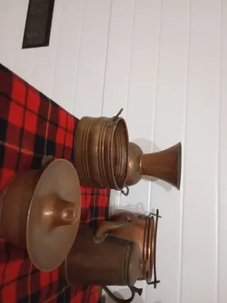 Colección antigua de figuras de cobre