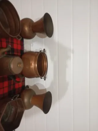 Colección antigua de figuras de cobre