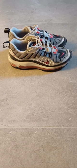 Nike Air Max 98 Scarpe da Ginnastica Grigio Rosa