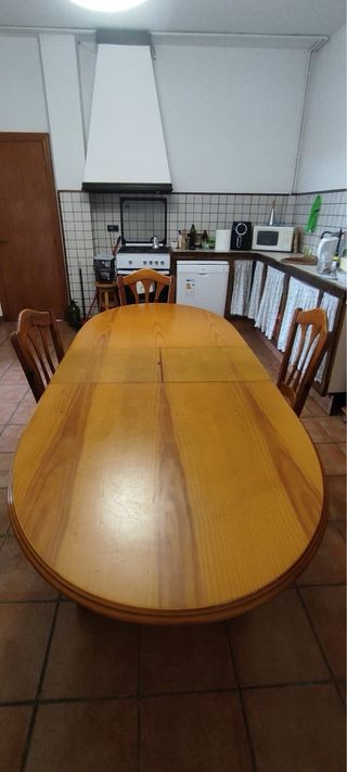 Mobiliario rústico comedor.