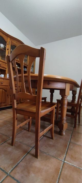 Mobiliario rústico comedor.