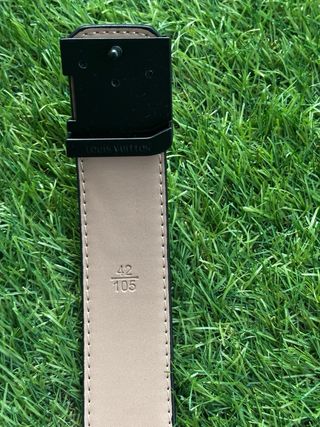 Cinturón LV Louis Vuitton Negro Talla 42