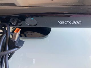 Kinect Xbox 360 + Soporte TV GameWare