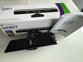 Kinect Xbox 360 + Soporte TV GameWare