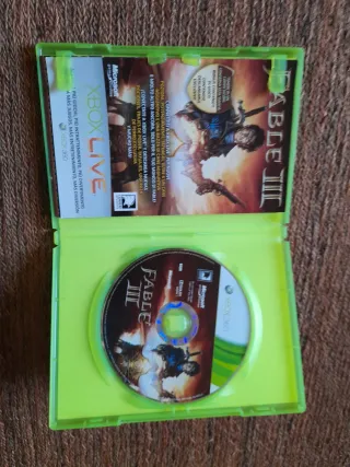Xbox 360: Skyrim, Halo Reach, Fable III, Far Cry 3