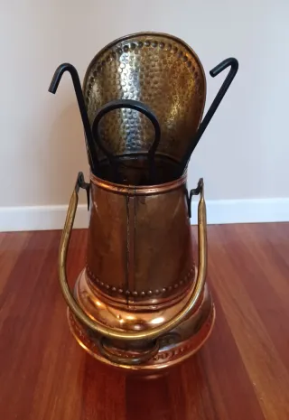 Antiguo cubo de Carbón Belga + Set de Chimenea