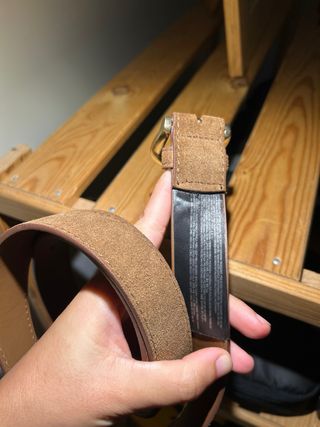 Cinturón Piel Marrón Hebilla Dorada Mango.