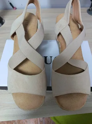 Sandalias Virucci Beige Talla 37
