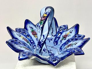 CESTO DE CERÁMICA PORTUGUESA.