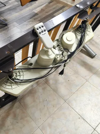 Cama Articulada Metálica con Láminas