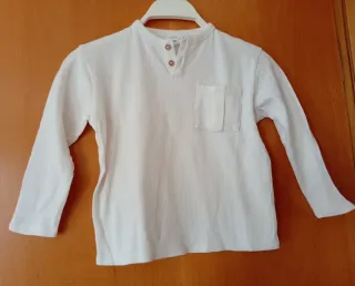 Camiseta niño manga larga blanca talla 3/4 Zara