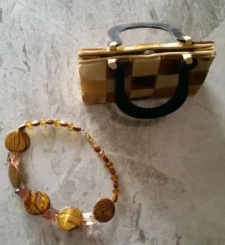 Collana e borsetta abbinata per bambine