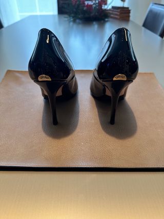 Tacchi in vernice Liu Jo neri