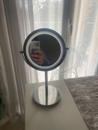 Specchio da tavolo con luce LED