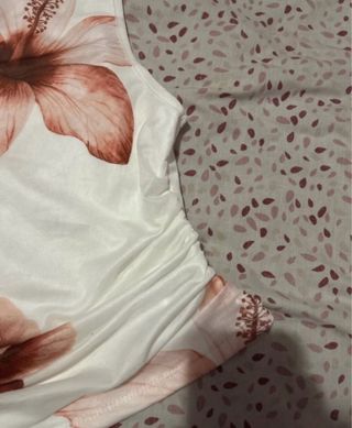 Camiseta floral mujer