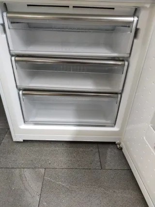 Nevera Siemens 185x70cm A+ no Frost con Garantia