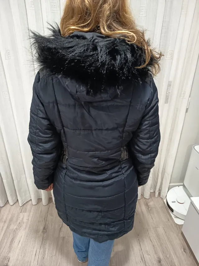 Abrigo Canadian Peak Negro Talla M