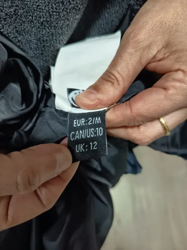 Abrigo Canadian Peak Negro Talla M