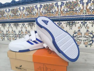 Zapatillas Adidas sin ningún uso