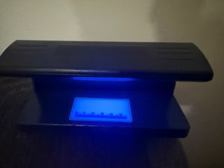 Detector de billetes falsos