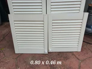 2 puertas con persianas + 2 pequeñas